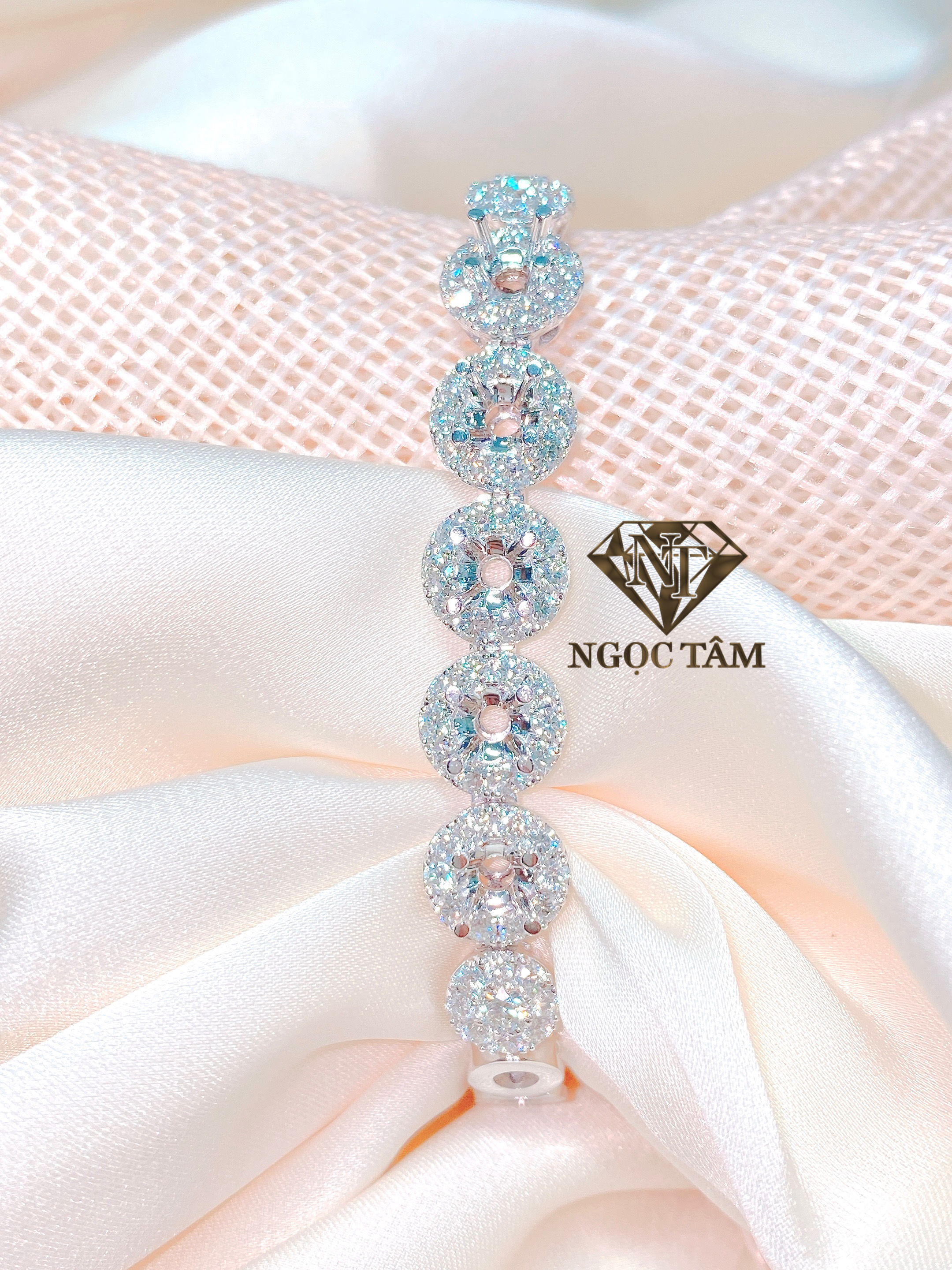Lắc xoàn năm viên chủ - LX00282
